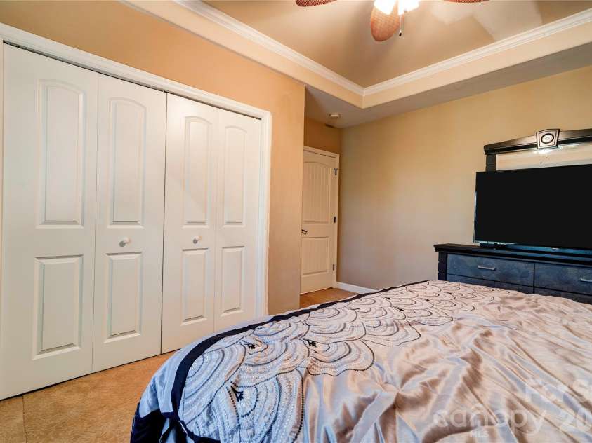 101 Northeastern Drive, Shelby, NC 28152.  MLS# CAR4399615, YatesRealty ID 34684. 