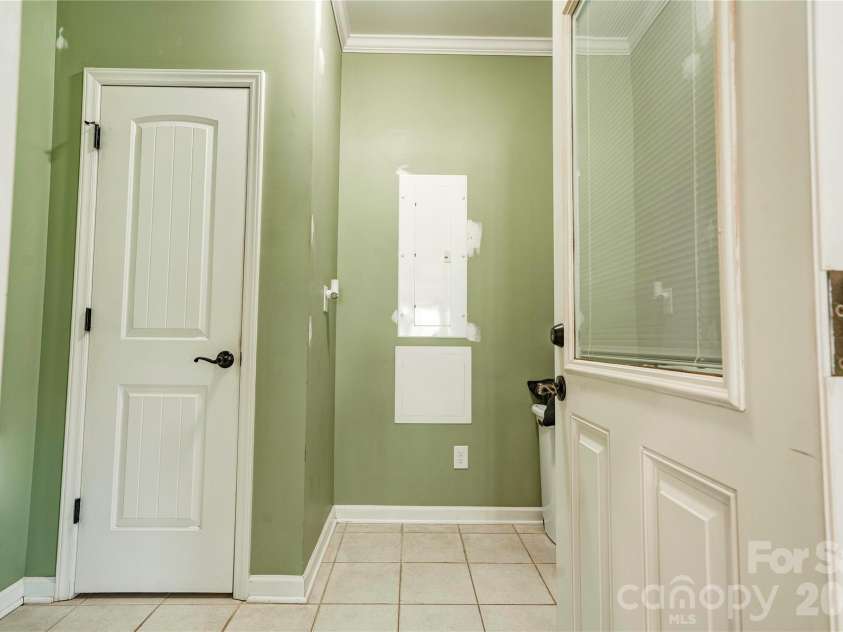 101 Northeastern Drive, Shelby, NC 28152.  MLS# CAR4399615, YatesRealty ID 34684. 