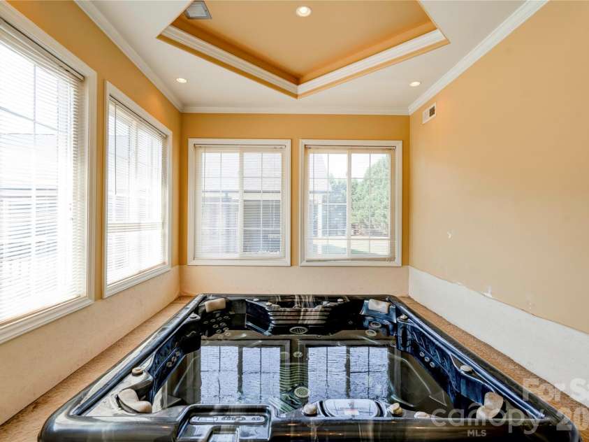 101 Northeastern Drive, Shelby, NC 28152.  MLS# CAR4399615, YatesRealty ID 34684. 