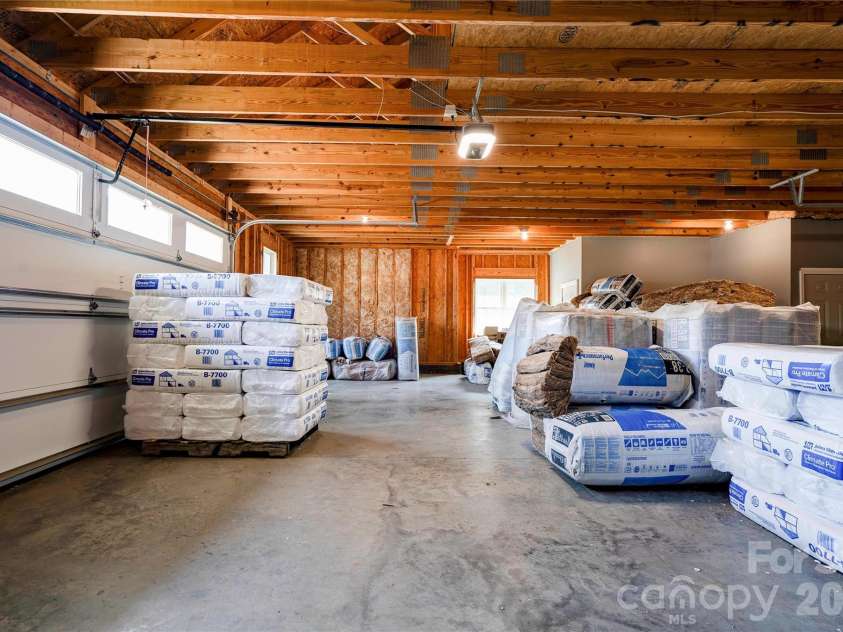 101 Northeastern Drive, Shelby, NC 28152.  MLS# CAR4399615, YatesRealty ID 34684. 