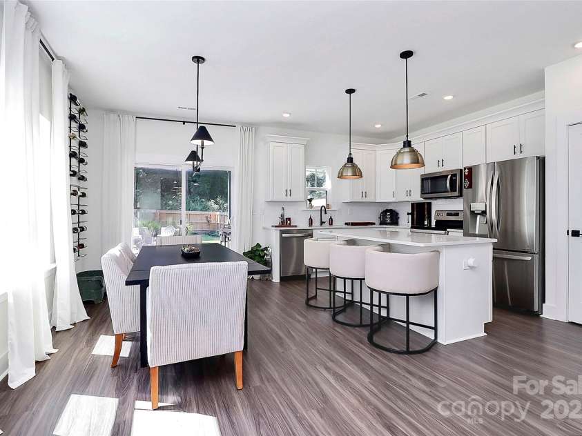 733 McArthur Avenue, Charlotte, NC 28206.  MLS# CAR4296923, YatesRealty ID 34684. Dining/Kitchen