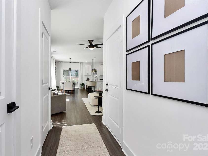 733 McArthur Avenue, Charlotte, NC 28206.  MLS# CAR4296923, YatesRealty ID 34684. Foyer