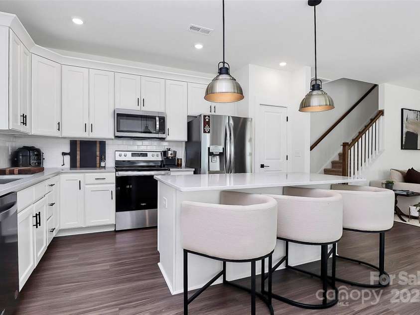 733 McArthur Avenue, Charlotte, NC 28206.  MLS# CAR4296923, YatesRealty ID 34684. Kitchen