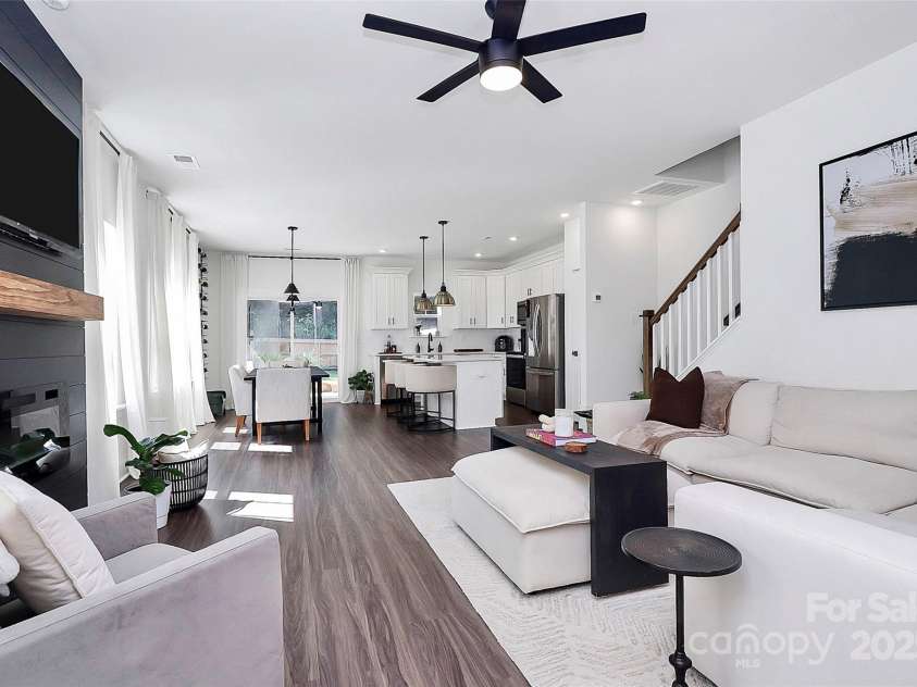 733 McArthur Avenue, Charlotte, NC 28206.  MLS# CAR4296923, YatesRealty ID 34684. Living to Dining/Kitchen view