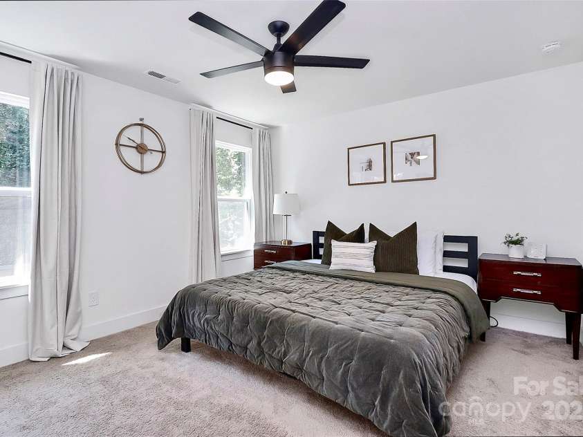 733 McArthur Avenue, Charlotte, NC 28206.  MLS# CAR4296923, YatesRealty ID 34684. Primary Bedroom