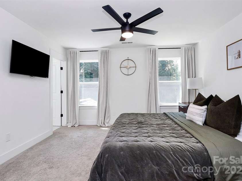 733 McArthur Avenue, Charlotte, NC 28206.  MLS# CAR4296923, YatesRealty ID 34684. Primary Bedroom