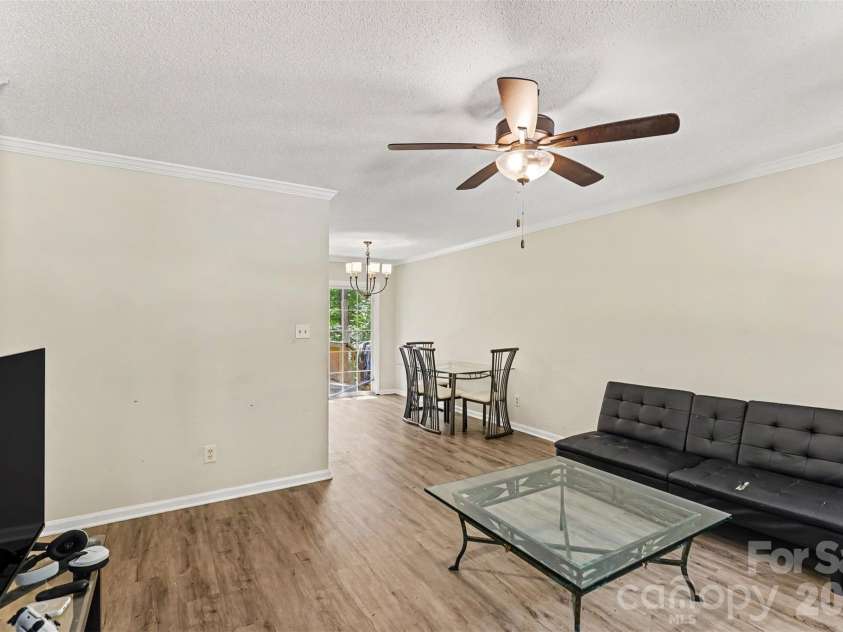 308 Kershaw Street, Lancaster, SC 29720.  MLS# CAR4399327, YatesRealty ID 34685. 