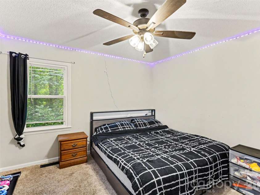 308 Kershaw Street, Lancaster, SC 29720.  MLS# CAR4399327, YatesRealty ID 34685. 