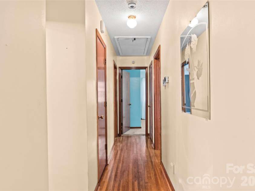1604 Grantham Drive, High Point, NC 27265.  MLS# CAR4399664, YatesRealty ID 34686. 