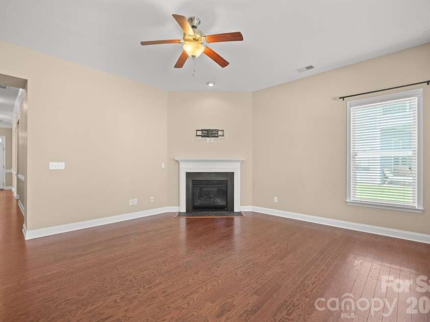 331 Montibello Drive, Mooresville, NC 28117.  MLS# CAR4399989, YatesRealty ID 34688. 