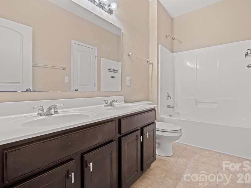 331 Montibello Drive, Mooresville, NC 28117.  MLS# CAR4399989, YatesRealty ID 34688. 