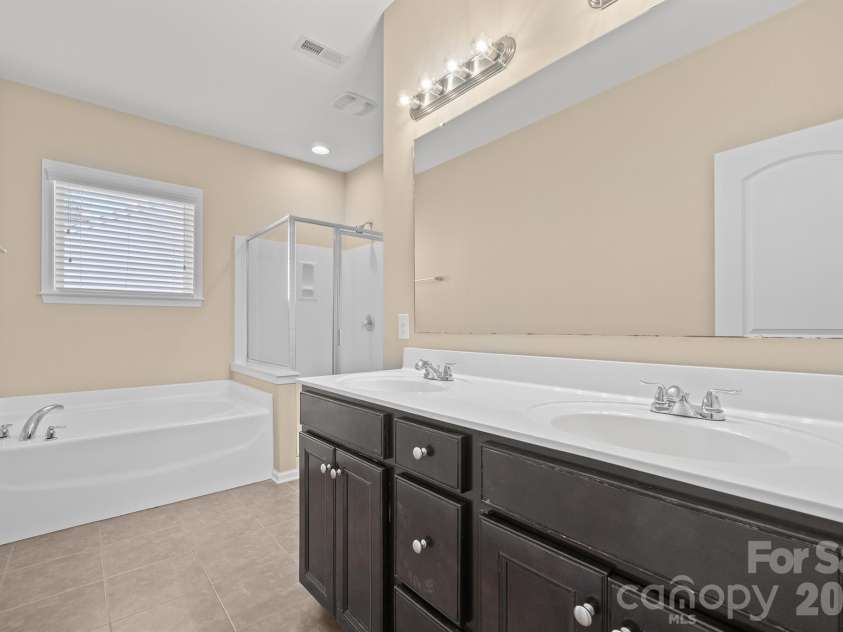 331 Montibello Drive, Mooresville, NC 28117.  MLS# CAR4399989, YatesRealty ID 34688. 