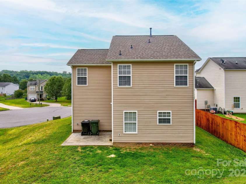 915 Harbour View Cove, Kannapolis, NC 28083.  MLS# CAR4297057, YatesRealty ID 34688. 