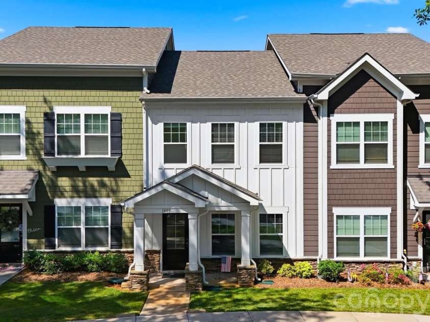 1805 Edgewater Drive, Conover, NC 28613.  MLS# CAR4386183, YatesRealty ID 3469. 