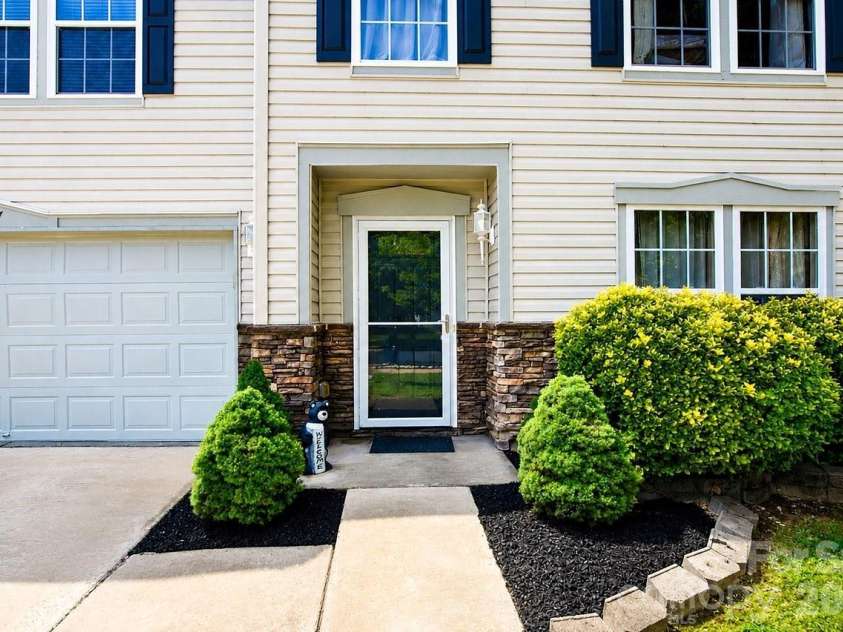 5597 Hammermill Drive, Harrisburg, NC 28075.  MLS# CAR4399567, YatesRealty ID 34691. 