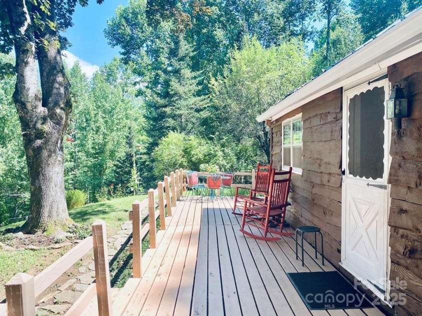 100 Crosspatch Drive, Bryson City, NC 28713.  MLS# CAR4287649, YatesRealty ID 34692. 