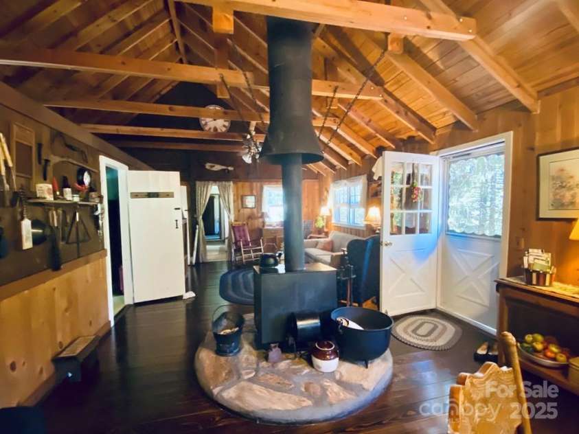 100 Crosspatch Drive, Bryson City, NC 28713.  MLS# CAR4287649, YatesRealty ID 34692. 