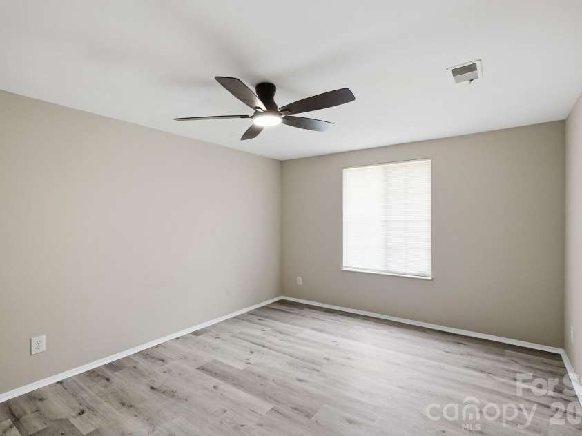 3719 Piney Grove Road, Charlotte, NC 28212.  MLS# CAR4398920, YatesRealty ID 34692. 