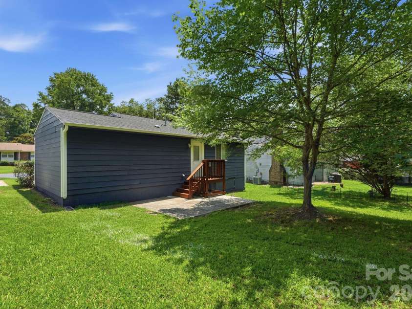 3719 Piney Grove Road, Charlotte, NC 28212.  MLS# CAR4398920, YatesRealty ID 34692. 