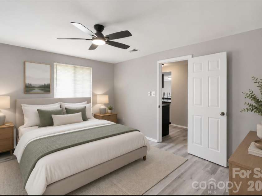 3719 Piney Grove Road, Charlotte, NC 28212.  MLS# CAR4398920, YatesRealty ID 34692. Virtually Staged