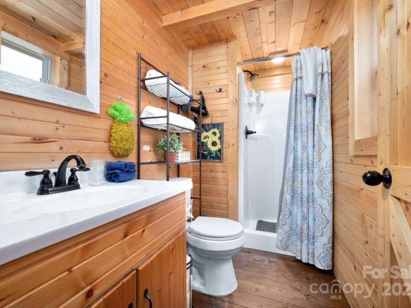 127 Deer Hill Lane, Weaverville, NC 28787.  MLS# CAR4295092, YatesRealty ID 34693. 