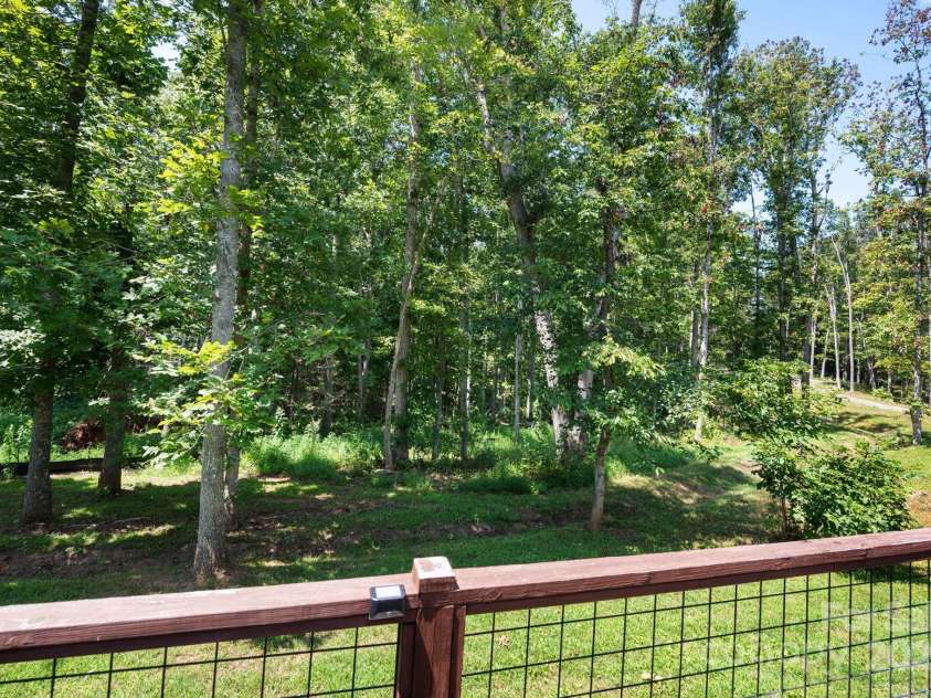 127 Deer Hill Lane, Weaverville, NC 28787.  MLS# CAR4295092, YatesRealty ID 34693. 