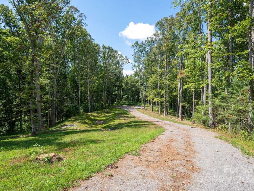 127 Deer Hill Lane, Weaverville, NC 28787.  MLS# CAR4295092, YatesRealty ID 34693. 