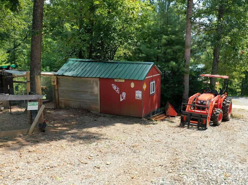 127 Deer Hill Lane, Weaverville, NC 28787.  MLS# CAR4295092, YatesRealty ID 34693. 