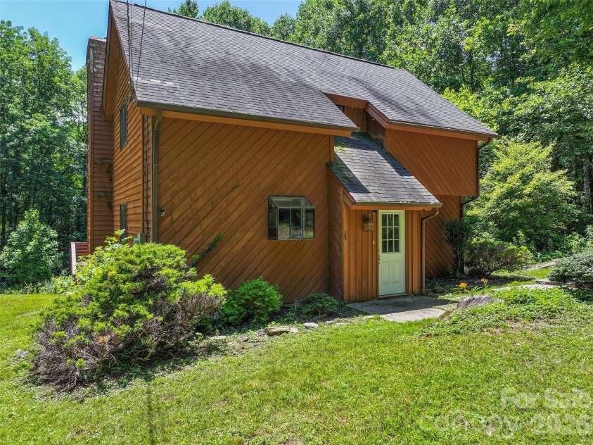 25 Little Creek Lane, Maggie Valley, NC 28751.  MLS# CAR4400072, YatesRealty ID 34693. 