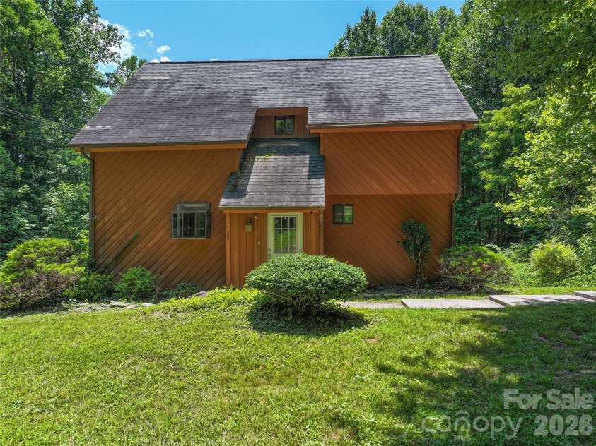 25 Little Creek Lane, Maggie Valley, NC 28751.  MLS# CAR4400072, YatesRealty ID 34693. 