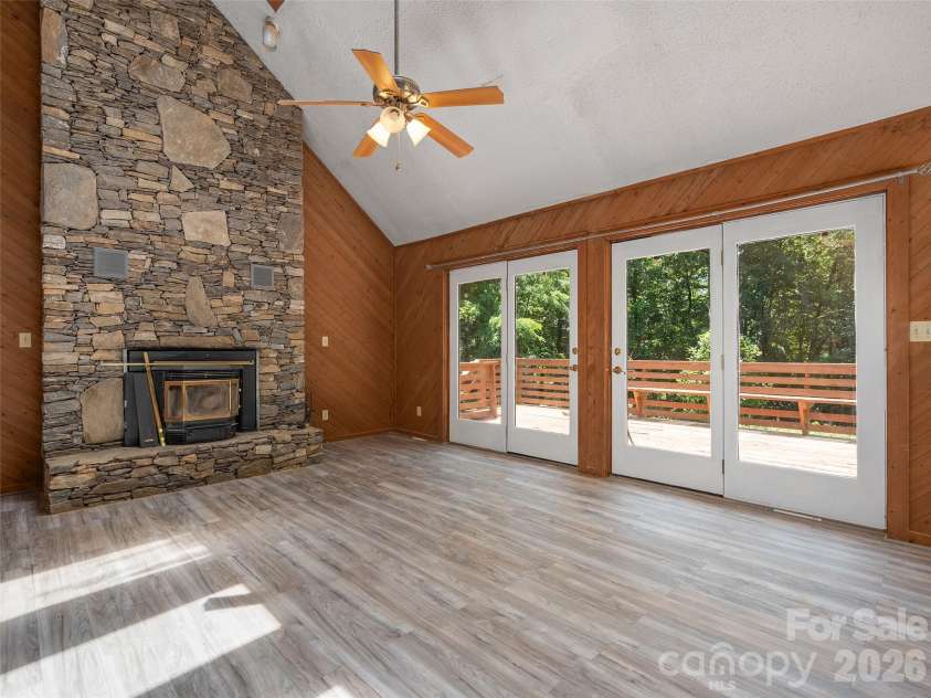 25 Little Creek Lane, Maggie Valley, NC 28751.  MLS# CAR4400072, YatesRealty ID 34693. 