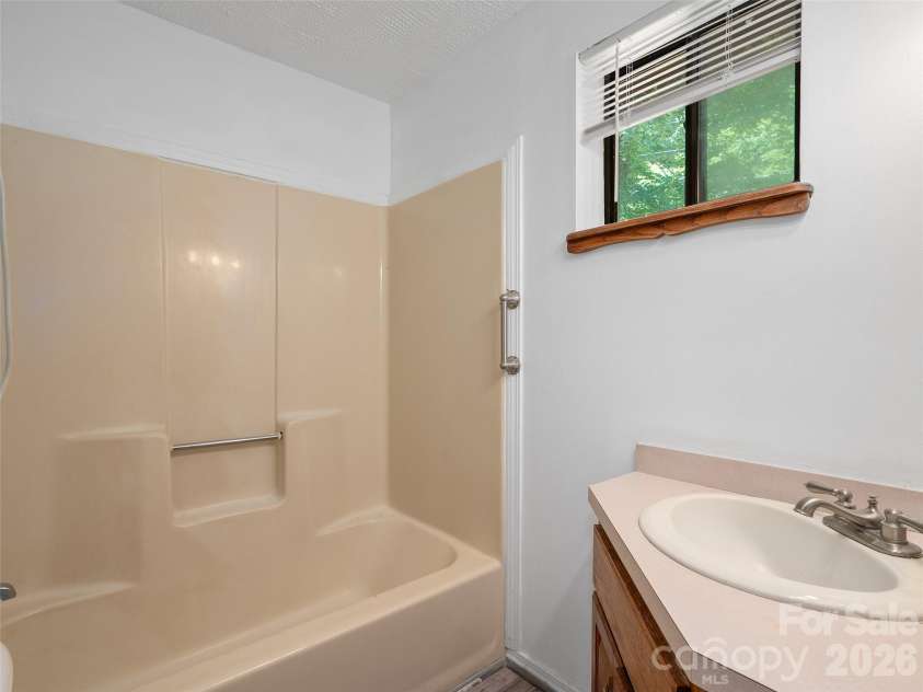25 Little Creek Lane, Maggie Valley, NC 28751.  MLS# CAR4400072, YatesRealty ID 34693. 