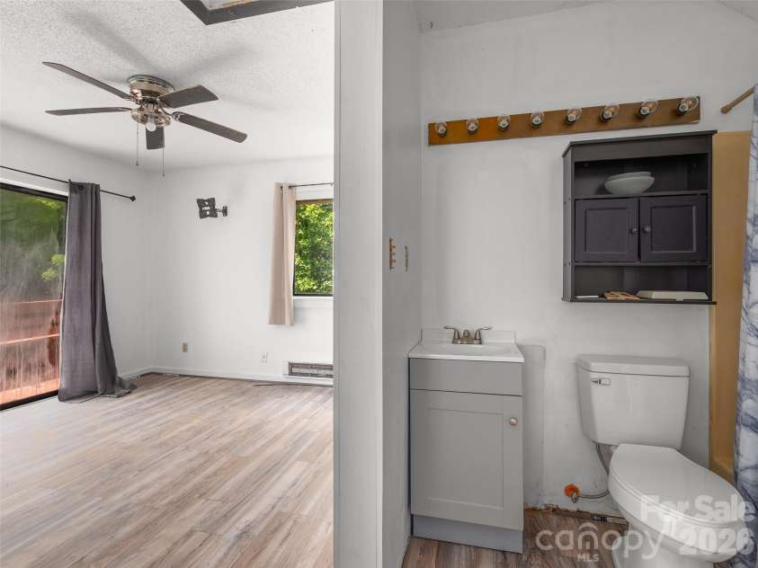 25 Little Creek Lane, Maggie Valley, NC 28751.  MLS# CAR4400072, YatesRealty ID 34693. 