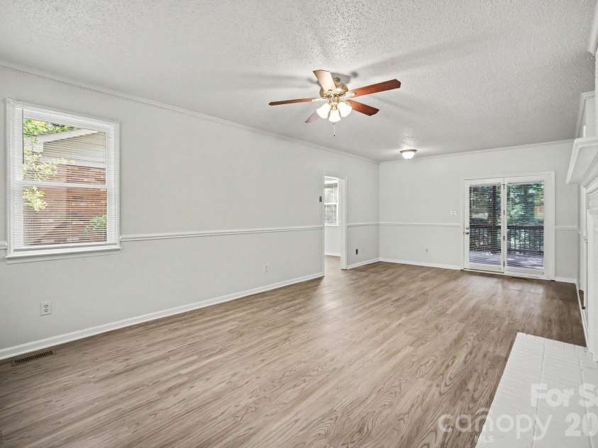 304 Julia Drive, Lincolnton, NC 28092.  MLS# CAR4399775, YatesRealty ID 34694. 