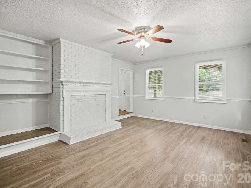 304 Julia Drive, Lincolnton, NC 28092.  MLS# CAR4399775, YatesRealty ID 34694. 