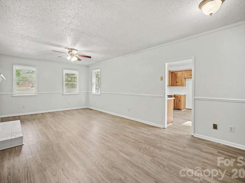304 Julia Drive, Lincolnton, NC 28092.  MLS# CAR4399775, YatesRealty ID 34694. 