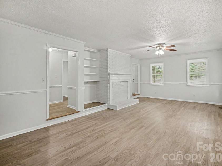 304 Julia Drive, Lincolnton, NC 28092.  MLS# CAR4399775, YatesRealty ID 34694. 