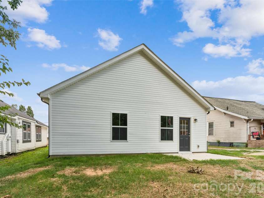 223 11th Street, Salisbury, NC 28144.  MLS# CAR4399876, YatesRealty ID 34695. 