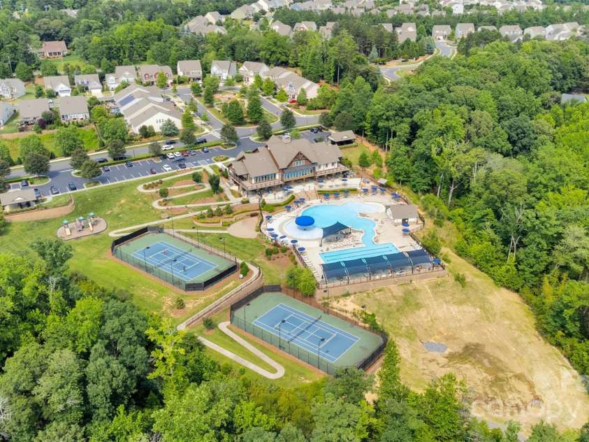 417 Brier Knob Drive, Fort Mill, SC 29715.  MLS# CAR4261100, YatesRealty ID 34695. 