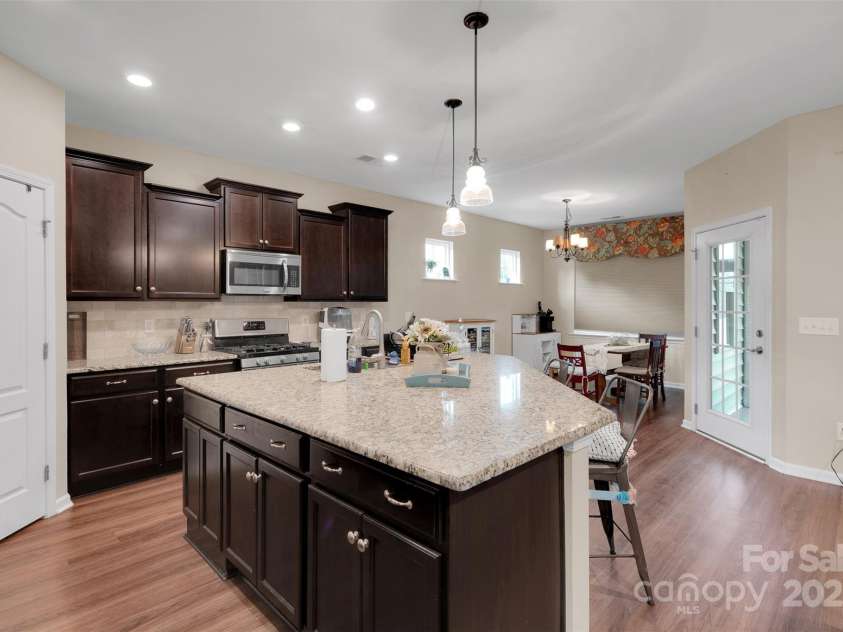 417 Brier Knob Drive, Fort Mill, SC 29715.  MLS# CAR4261100, YatesRealty ID 34695. 