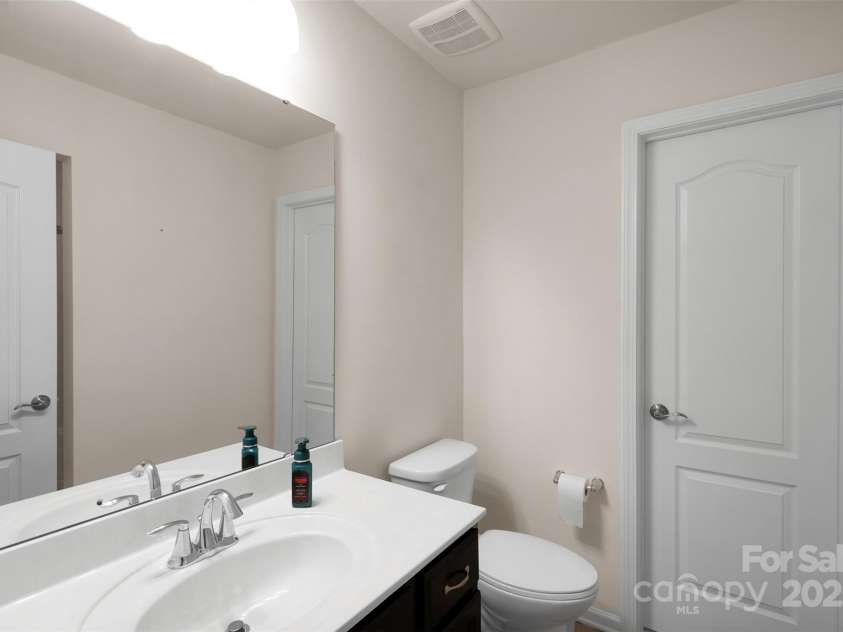 417 Brier Knob Drive, Fort Mill, SC 29715.  MLS# CAR4261100, YatesRealty ID 34695. 