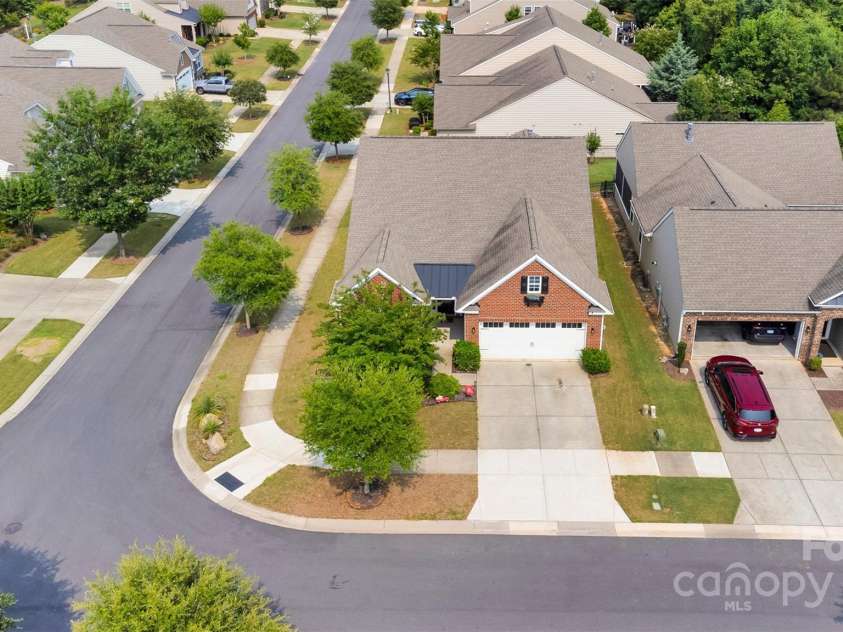 417 Brier Knob Drive, Fort Mill, SC 29715.  MLS# CAR4261100, YatesRealty ID 34695. 