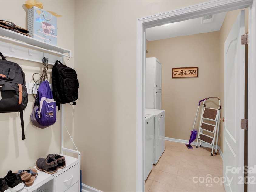 417 Brier Knob Drive, Fort Mill, SC 29715.  MLS# CAR4261100, YatesRealty ID 34695. 