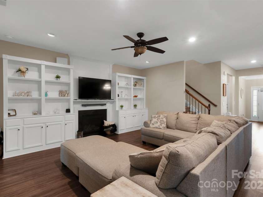 417 Brier Knob Drive, Fort Mill, SC 29715.  MLS# CAR4261100, YatesRealty ID 34695. 