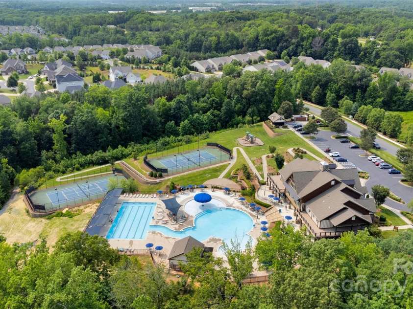 417 Brier Knob Drive, Fort Mill, SC 29715.  MLS# CAR4261100, YatesRealty ID 34695. 