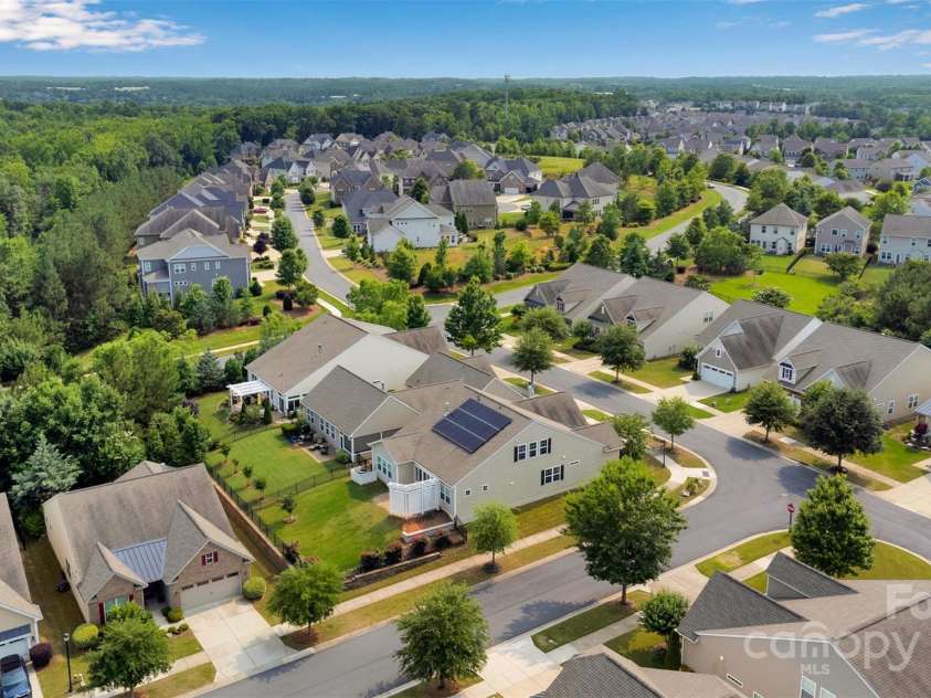 417 Brier Knob Drive, Fort Mill, SC 29715.  MLS# CAR4261100, YatesRealty ID 34695. 