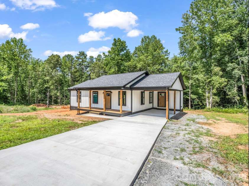 314 Maryland Drive, Forest City, NC 28043.  MLS# CAR4399377, YatesRealty ID 34696. 