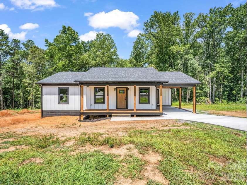314 Maryland Drive, Forest City, NC 28043.  MLS# CAR4399377, YatesRealty ID 34696. 