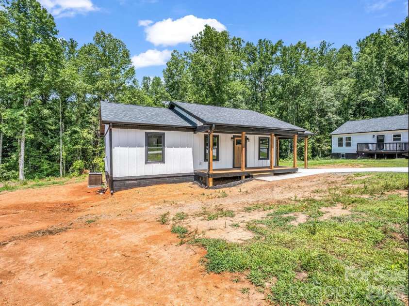 314 Maryland Drive, Forest City, NC 28043.  MLS# CAR4399377, YatesRealty ID 34696. 