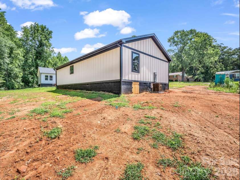 314 Maryland Drive, Forest City, NC 28043.  MLS# CAR4399377, YatesRealty ID 34696. 
